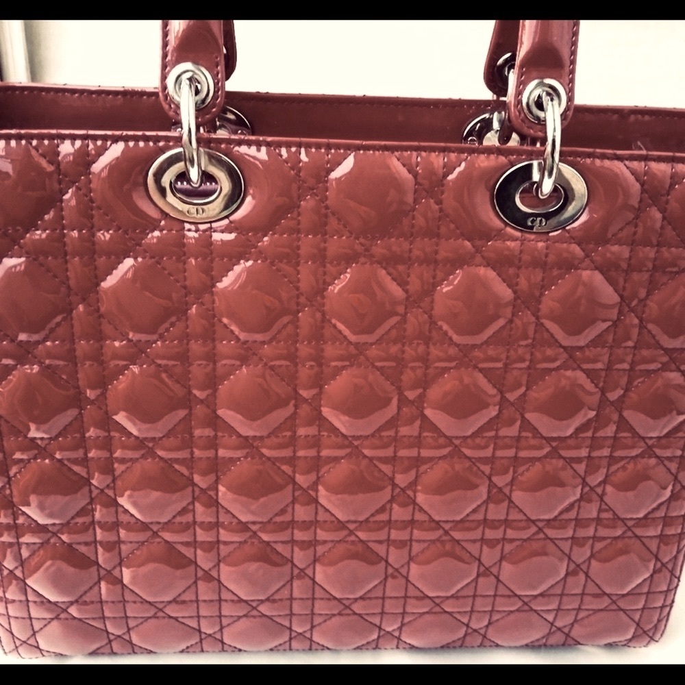 CHRISTIAN DIOR Dark RED / light Burgundy patten leather Cannag Bag - Picture 9 of 16